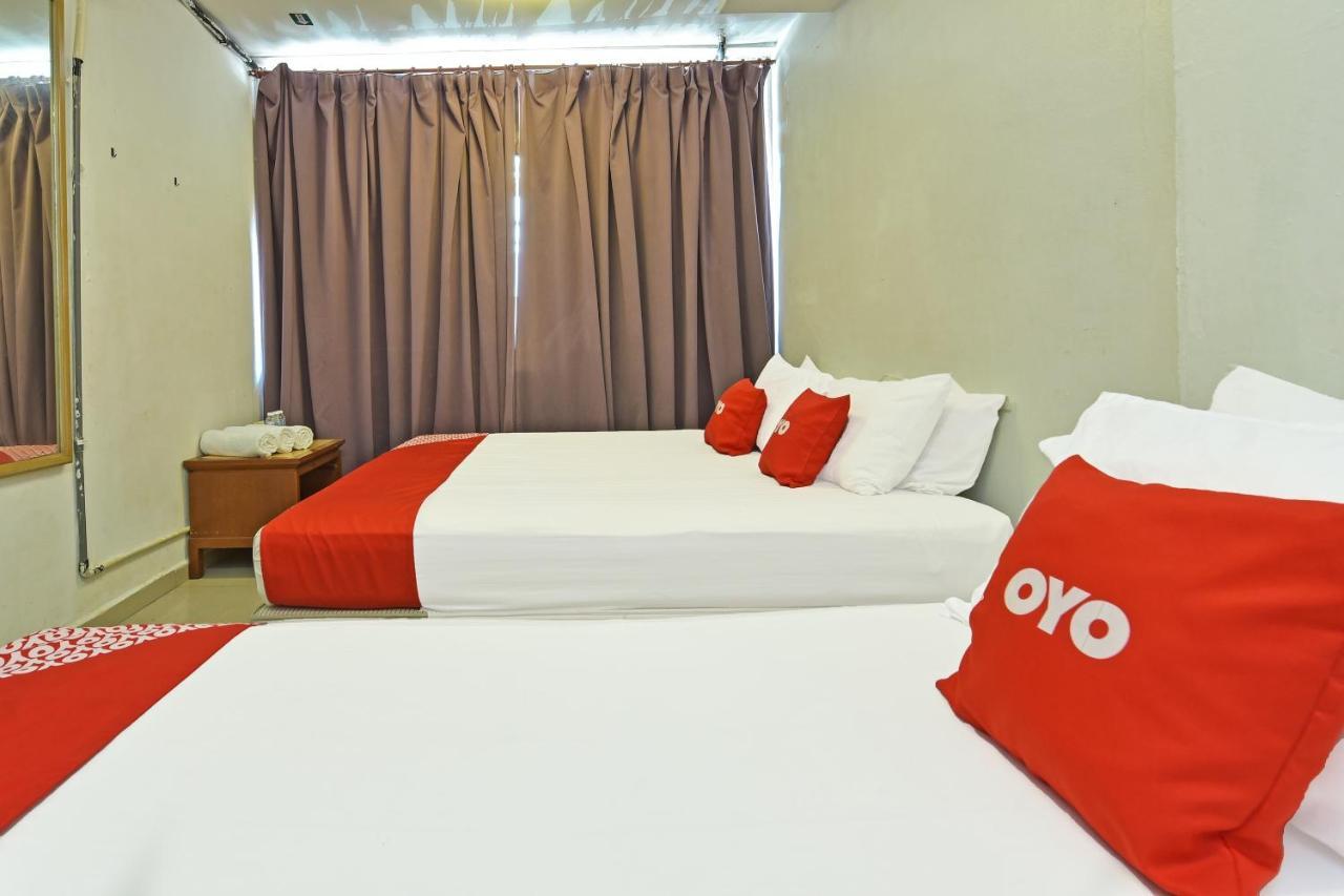 F Hotel Sungai Dua Bukit Exterior foto
